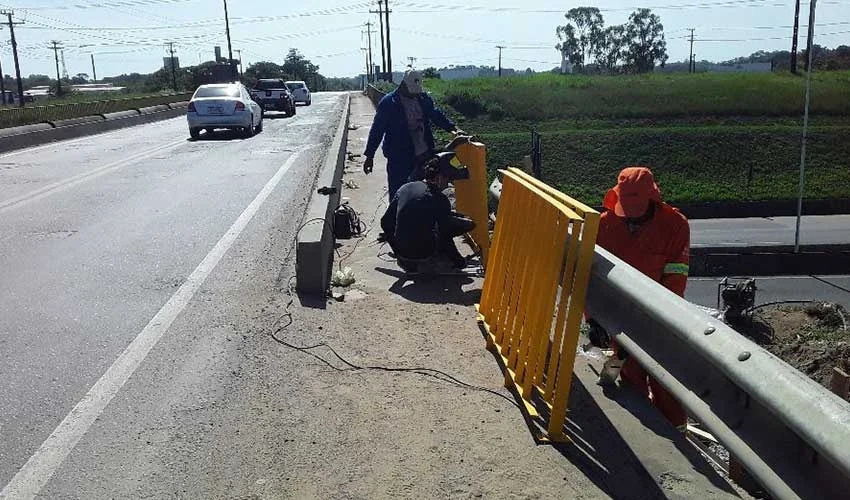 VIABAHIA recupera pavimento no viaduto do CIA/Aeroporto