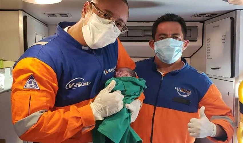 Equipe da VIABAHIA realiza parto em Unidade de Resgate na BR-116