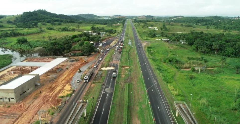 VIABAHIA prossegue com serviços na BR-324, em Candeias